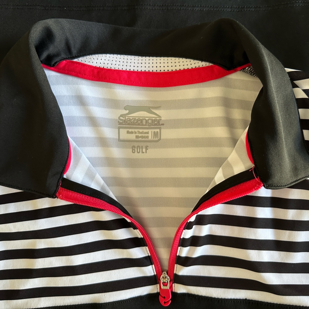 Women’s Slazenger Sleeveless golf shirt.  Great condition.  Size Medium. - Picture 3 of 4